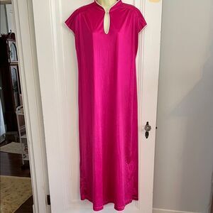 Vintage Vanity Fair Asian inspired magenta pink sleeveless long nylon nightgown